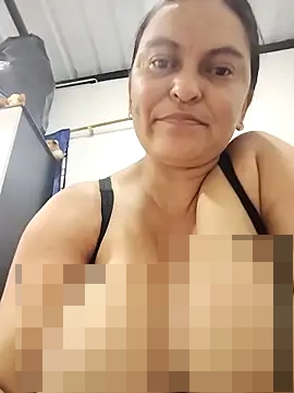 Horny-Mommy-Dirty's Webcam Show