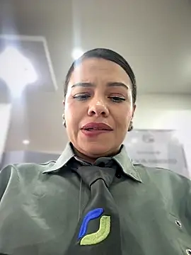 Ariana-07's Webcam Show