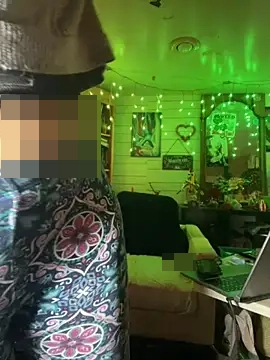 TrenaAnne's Webcam Show