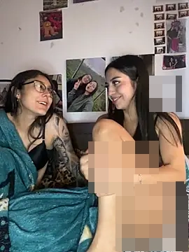 PamelaFtMia's Webcam Show