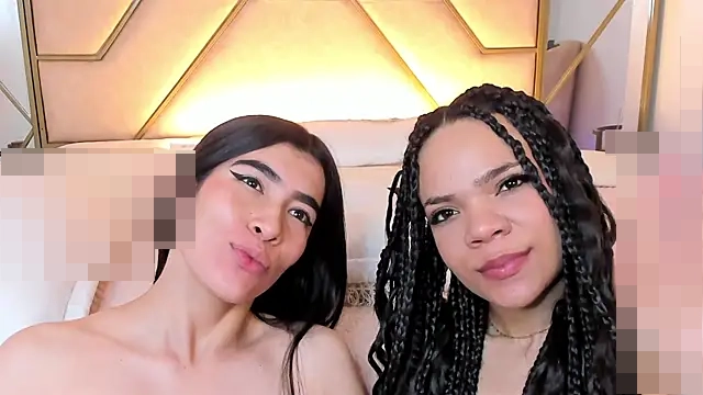 siara_and_zoe's Webcam Show
