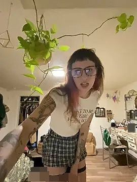 ashtrayhaterz's Webcam Show