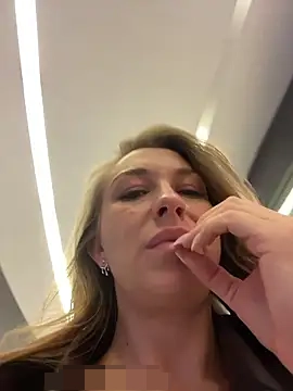 Sweet___Emily's Webcam Show