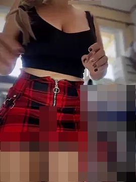 sammyqueenx21's Webcam Show