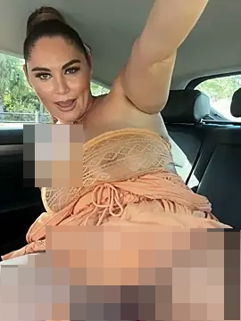 lovely_beast's Webcam Show