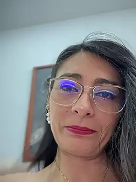 _Bella-Office1's Webcam Show