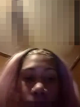 carmelbbyx22's Webcam Show