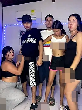 royalgirls_x's Webcam Show