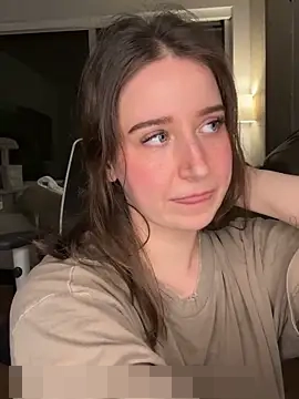 nerdynina's Webcam Show