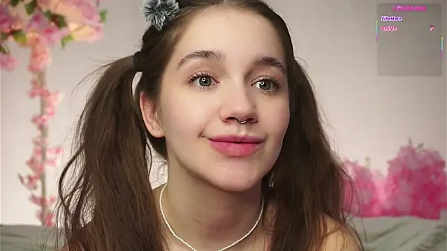 AmiLewis' Webcam Show