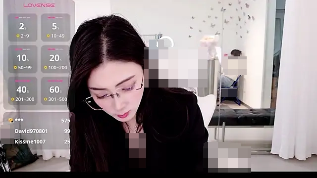 yangyang-777's Webcam Show