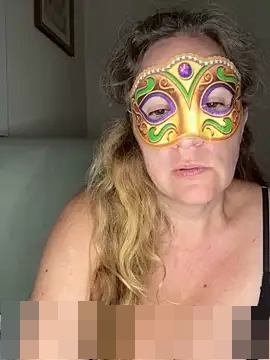 largeboobies30's Webcam Show