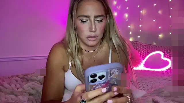 Fitnessbabe69's Webcam Show