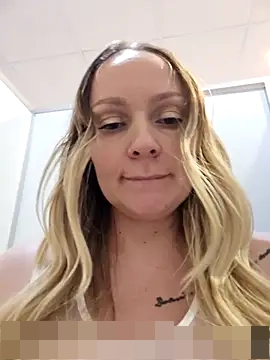 Bondgirl_013's Webcam Show