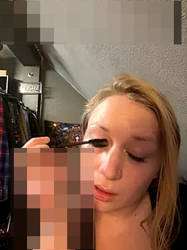 Milf-N-Kookies' Webcam Show