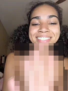 Kiki_hammyy's Webcam Show