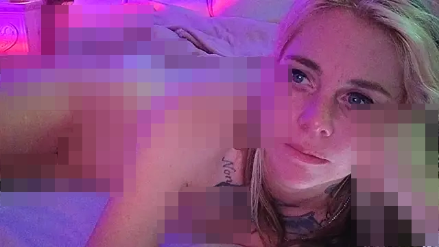 roxiebaby's Webcam Show