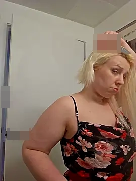 RaisingDaisy's Webcam Show