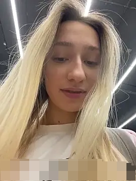 Lia__Love's Webcam Show