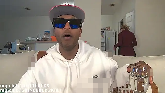 boomboomr00m's Webcam Show