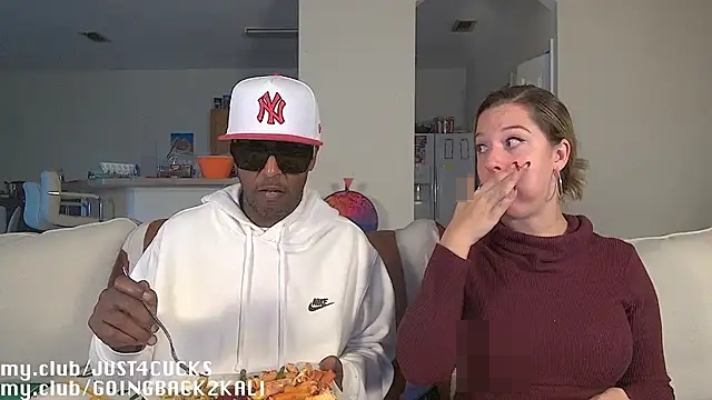 boomboomr00m's Webcam Show