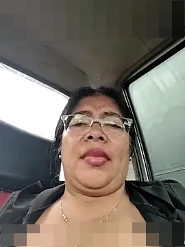 __valentina18's Webcam Show