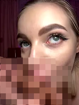 HugeBoobsAlice's Webcam Show