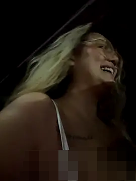 SultryCurves' Webcam Show