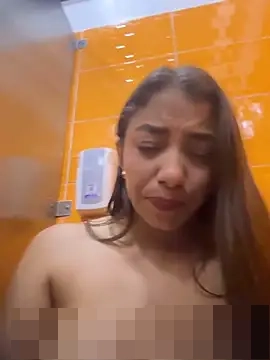 Hall_16's Webcam Show