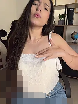 LittleDoll___'s Webcam Show