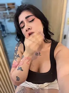 clarachanelricek's Webcam Show