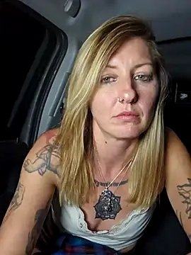 SheIsSomething's Webcam Show