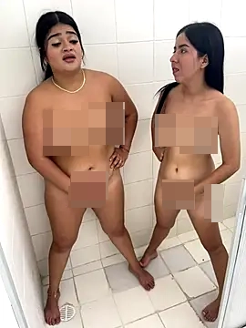 royalgirls_x's Webcam Show