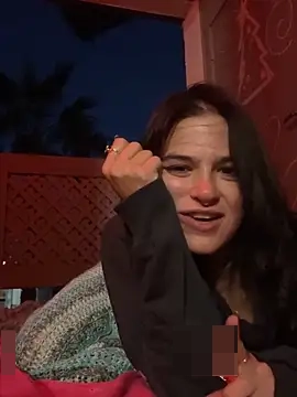 SafeinouterSpace's Webcam Show