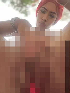 MystiqueXXX's Webcam Show