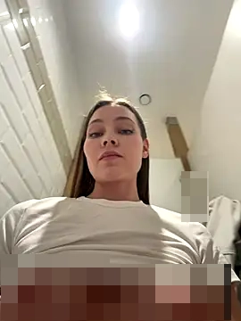 nicole111's Webcam Show