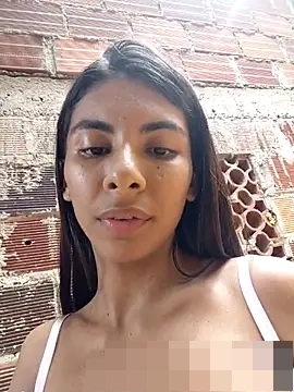 chaparritahot99's Webcam Show