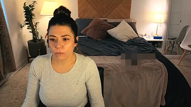 Ellie-L-Elizabeth's Webcam Show