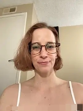 CreamedKitten's Webcam Show