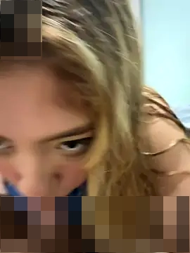 latinahorny11's Webcam Show