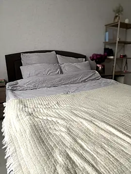 tina1your1's Webcam Show