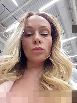 Bondgirl_013's Webcam Show