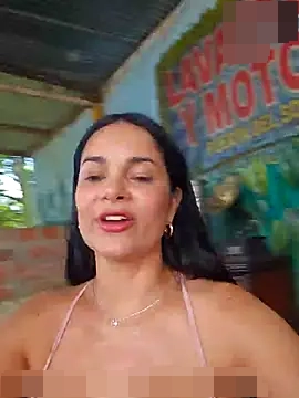 CataleyaRusso's Webcam Show