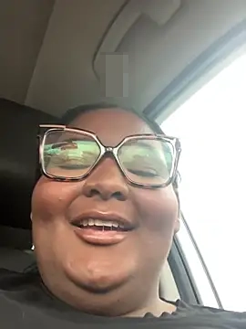 PoppyLuxe's Webcam Show