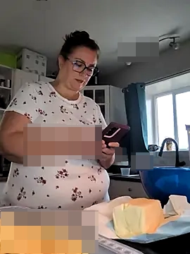 Canadian_BBW's Webcam Show