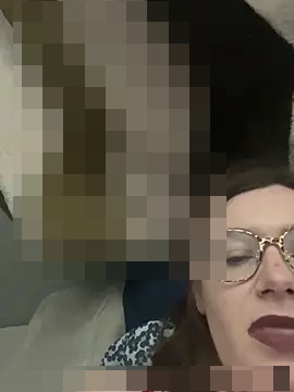 NaughtyNerdyWifey's Webcam Show