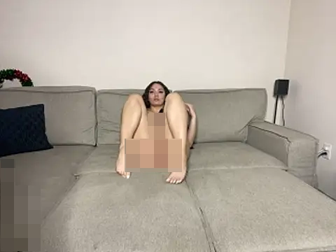 sluttyrayelle's Webcam Show