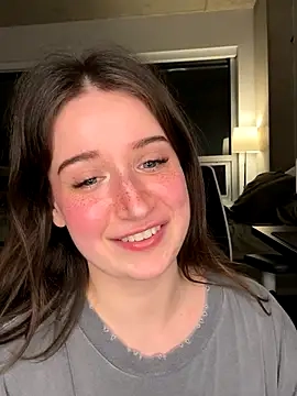 nerdynina's Webcam Show