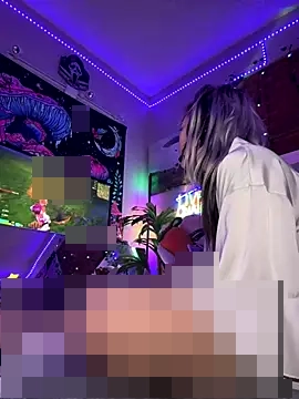 Cutiepiespanks' Webcam Show