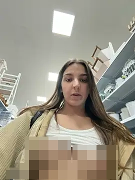 DoriDeluxe66's Webcam Show